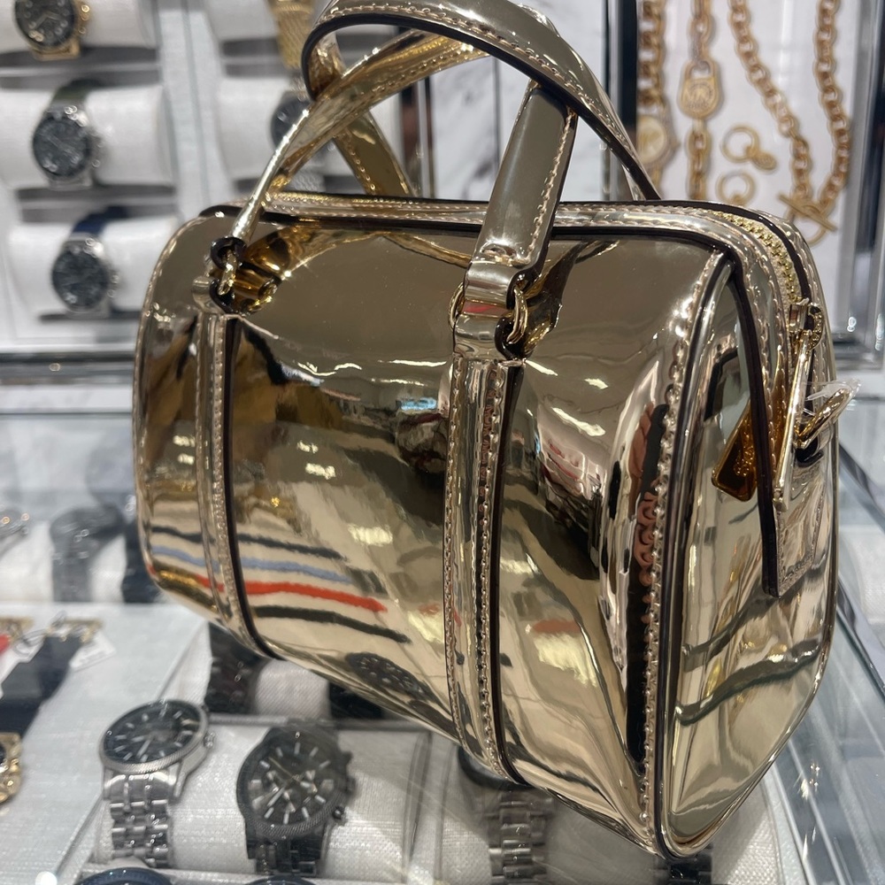 MICHAEL KORS Jet Set Small Metallic Convertible Crossbody Duffle Xbody
Pale Gold - Picture 11 of 16